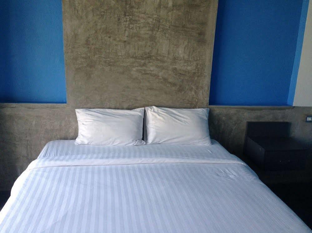 Pornsiri Hotel Sisaket Экстерьер фото